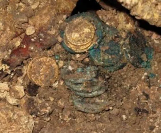 В Узбекистане найдено золото старше 1000 лет