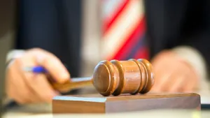 В Азербайджане выставят на аукцион имущество 4 закрытых банков