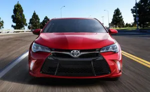 Toyota показала обновленную Camry
