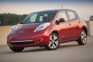 Nissan Leaf побил рекорд продаж в США