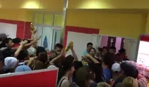 В Актау давку в супермаркете за дешевым подсолнечным маслом засняли на видео