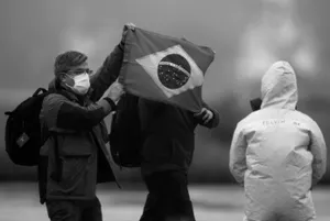 На первое место в мире по смертности от коронавируса вышла Бразилия