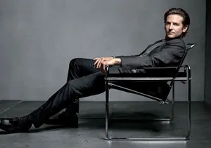 Модельеры сшили костюм с электронным кошельком