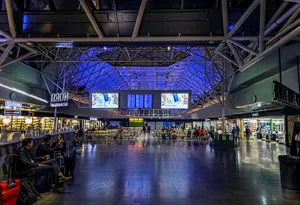 Из-за извержения вулкана отменено авиасообщение с Исландией