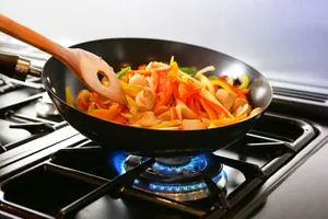 Какой продукт опасен в жареном виде – диетолог