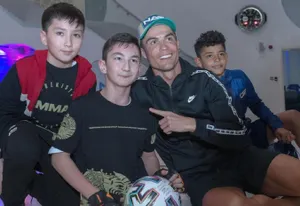 Али Турганбеков встретился с Криштиану Роналду