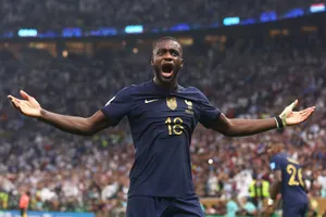 «Реал» Юпамеканоның трансферін қарастыруда