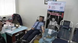 Полицейские Алматы сдали кровь пострадавшим в ДТП