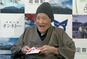 Умер самый старый мужчина в мире