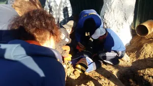 В Усть-Каменогорске рабочего засыпало грунтом