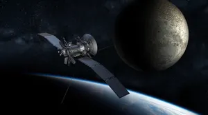 Уфолог заметил город инопланетян на поверхности Луны