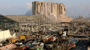 Более четырех тонн взрывоопасных веществ найдено около порта Бейрута