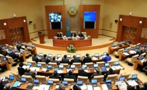 Мажилис одобрил в первом чтении поправки в трудовой кодекс РК