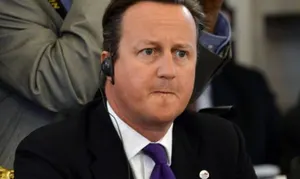 Кэмерон сожалеет о своих словах о «мурлыканье» Елизаветы II