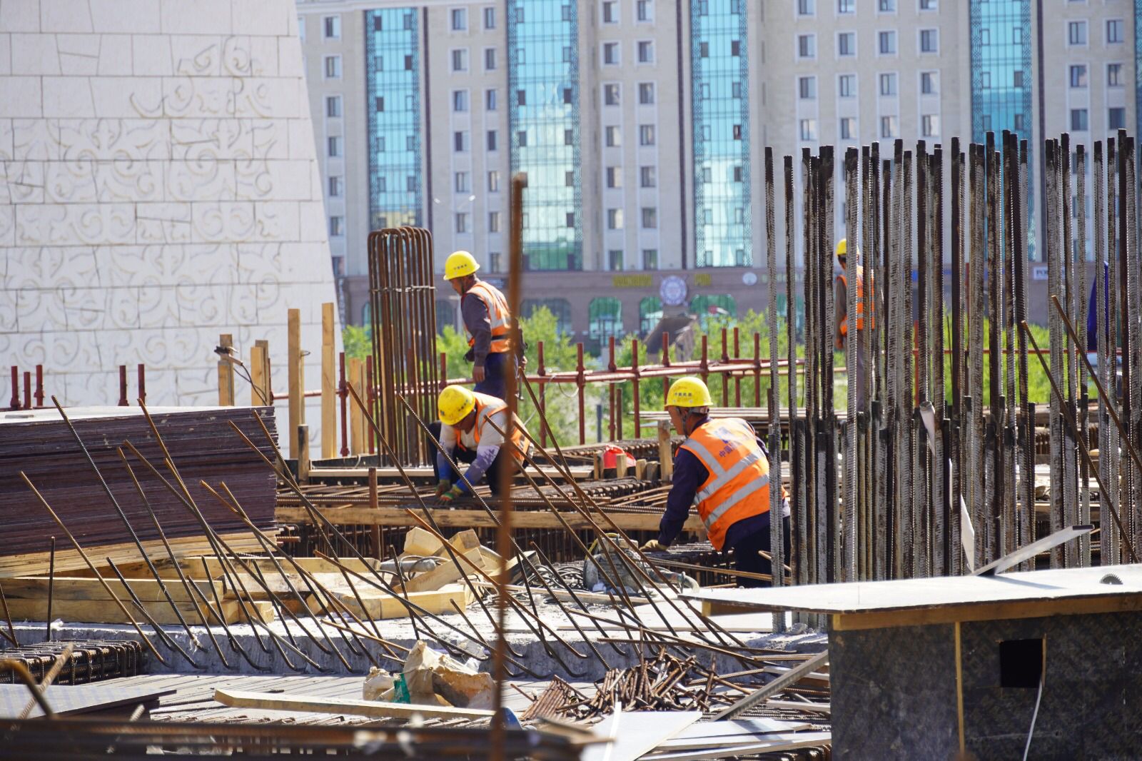 Фиктивный опыт в строительстве продавали участникам тендеров чиновники из Шымкента