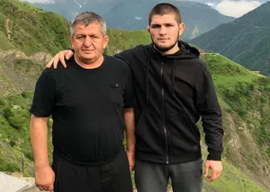Отец Хабиба Нурмагомедова заявил о завершении карьеры сына