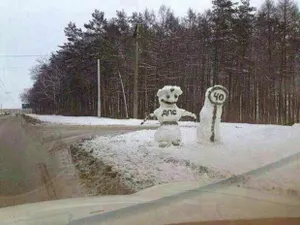 В России появился «снежный ГИБДДшник»