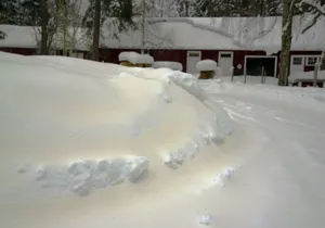 Шығыс Қазақстан тұрғындары сары түскен қардың видеосымен әлеуметтік желілерде бөлісуде
