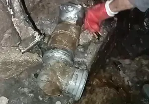 Ақтаудағы тұрғындар тұрғын үй кешеніндегі авариялық құбырларға шағымданды