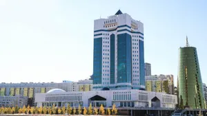 Депутаты просят продлить оплачиваемый период ухода за ребенком до 3 лет в РК