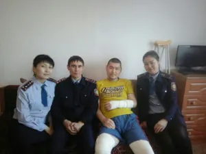 Спасший 18 детей герой-полицейский вернулся домой в Баянаул. ФОТО