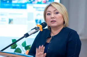 Прокурор: Суханбердиева заставила бизнесменов купить айфоны