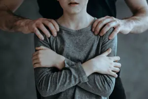 Учителя физкультуры обвиняют в попытке изнасилования школьницы в селе Ават