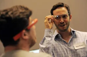 Google Glass получила новые функции и увеличенную память