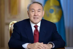 Президент Казахстана отметил тяжелый труд металлургов