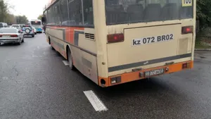 Полицейские Алматы снимают с линии аварийные автобусы