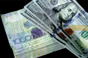 Хранить свои накопления в тенге и долларах рекомендует казахстанцам глава Нацбанка