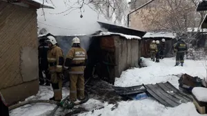 Пожарные спасли частный дом в Алматы