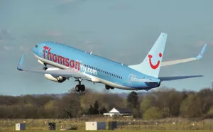 Пассажирский борт экстренно сел в США из-за упавших в обморок стюардесс