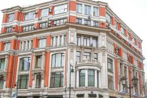 Дом «Служебного романа» стал памятником