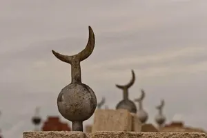 Ақтөбеде зиратты ластаған мектеп оқушылары ұсталды