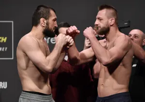 Тренер рассказал, почему Нурмагомедов проиграл бой