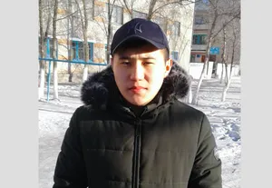 В Семее студент колледжа вынес из огня трех детей