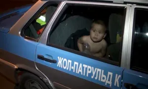 Малыш разгуливал голышом по центру Шымкента