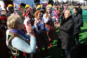 Глава государства поздравил казахстанцев с праздником Наурыз