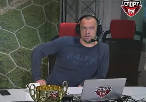 Футболист рассказал о разборках с автоматом прямо во время матча