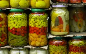 Вспышка ботулизма зафиксирована в Алматы