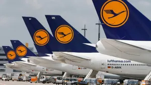 Стачка бортпроводников Lufthansa продолжается, но один самолет авиакомпании вылетел из Казахстана