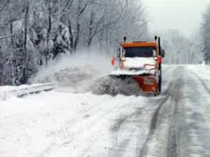 В СКО выделены 146 машин для чистки автодорог