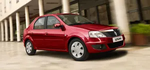 Renault вернула в продажу старый Logan с «автоматом»