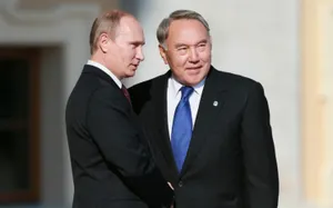 Путин обсудил с Назарбаевым его предстоящий визит в Москву