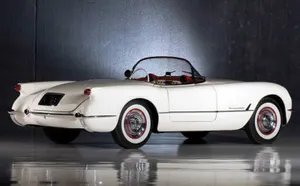 Раритетные Corvette оказались под землей