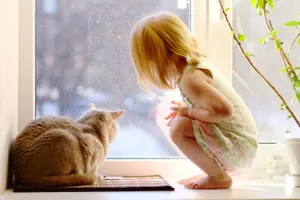 Спасатели предотвратили падение ребенка с 9-го этажа в Астане