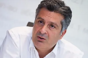 Али Аган покидает Кселл