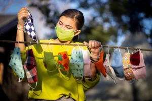 При каких условиях отменят масочный режим в Алматы