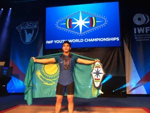 Золотую медаль взял казахстанский тяжелоатлет в Лас-Вегасе